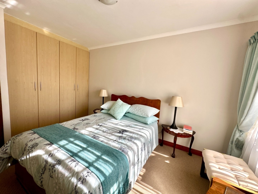 4 Bedroom Property for Sale in Fraaiuitsig Western Cape